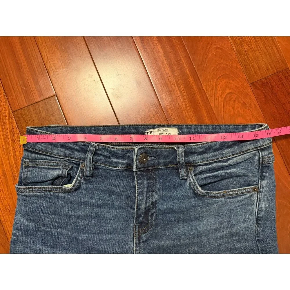 Free People Straight Leg Jeans Women's 30 Medium Wash Raw Hem Boho Casual 90s